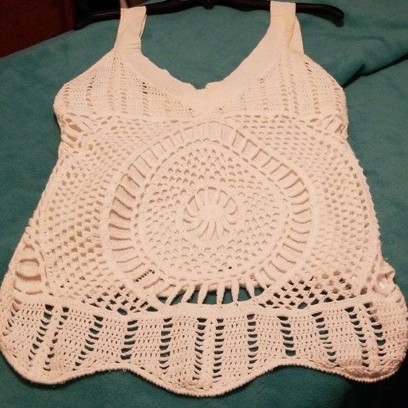 🌈🌈Embroidered Tank🌈🌈 - Picture 4 of 7